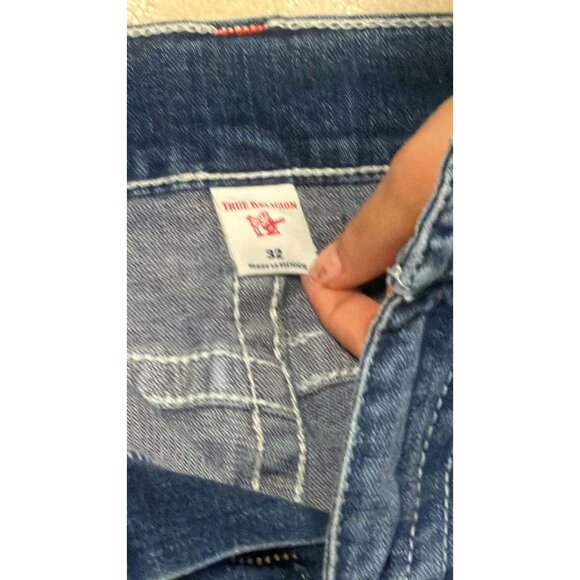 True Religion Unisex 32 Denim Shorts Blue Cut Off Red Stitch Big T Y2K - Picture 4 of 4